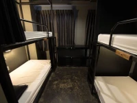 Box Hostel n Cafe 