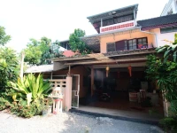 Hug Chang House 