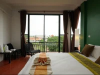 Raya Boutique Hotel 
