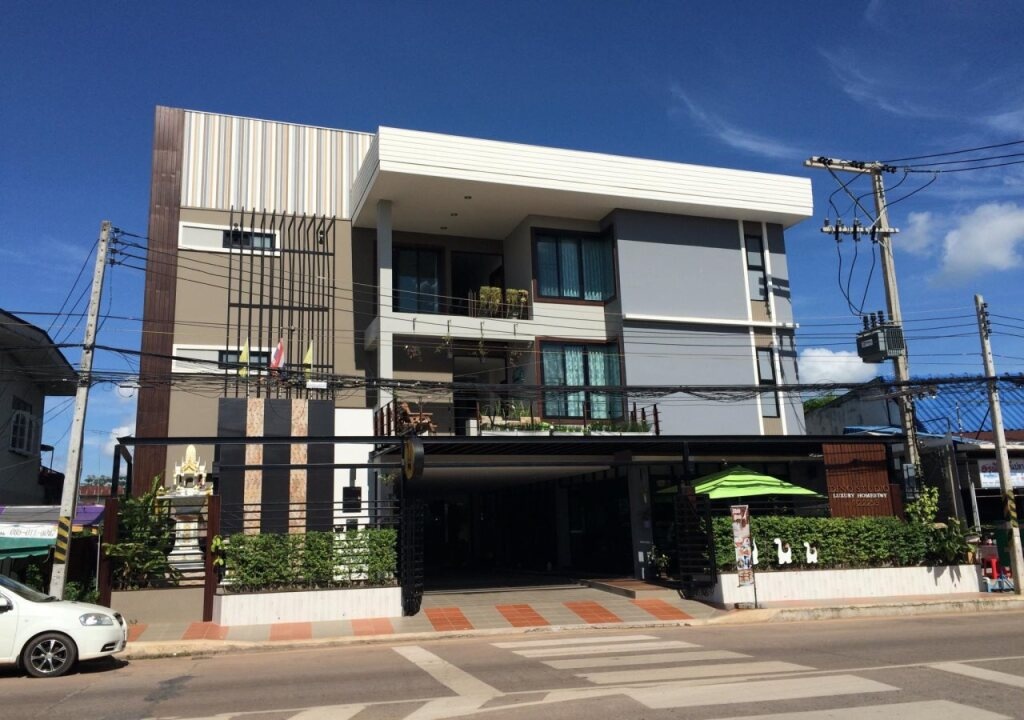 Dino Studio Luxury Homestay 