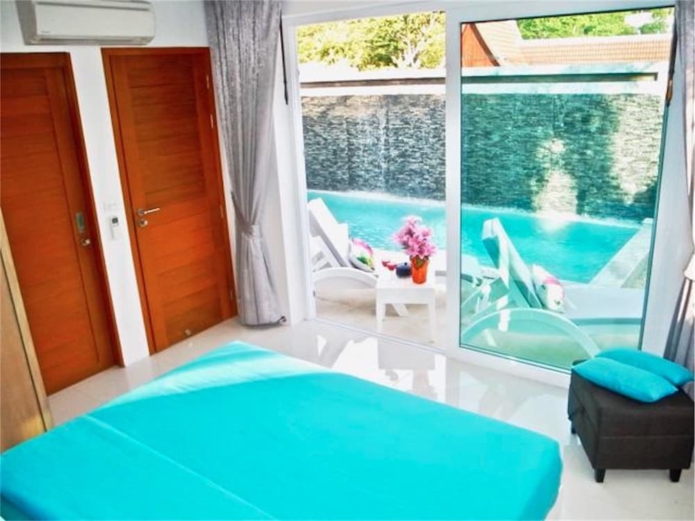 Skylight 2 bedrooms New Villa in Kamala 