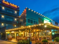 Sri Chada Hotel 