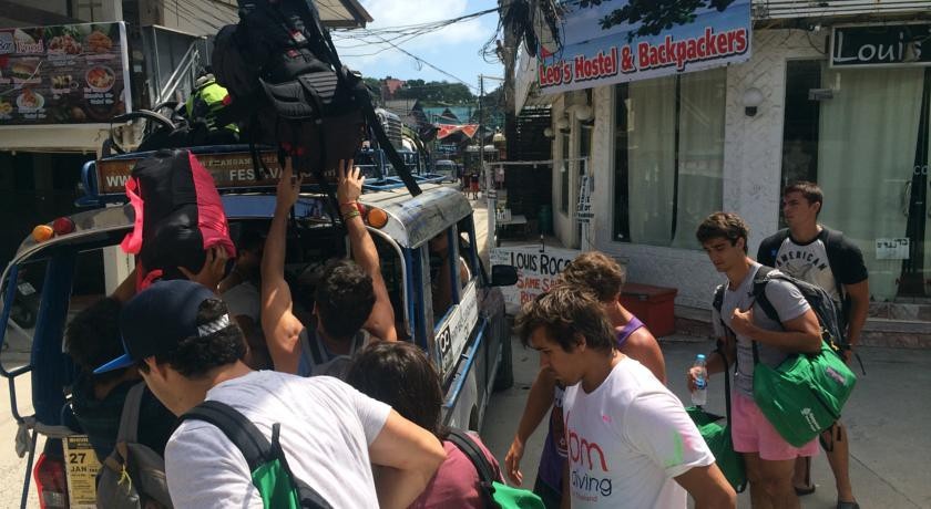 Leos Hostel & Backpacker 