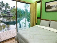 Tree House Cottages 