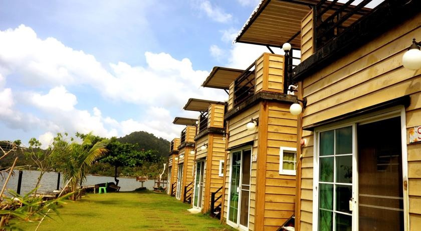 Bailan Hut Resort 3*