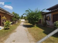 Sakai Bungalows 
