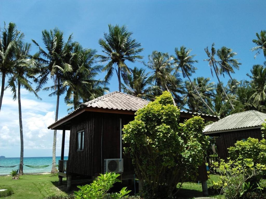 Happy Days Resort 