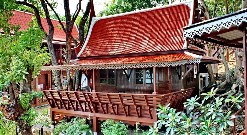 Banthaisangthain Resort 