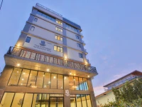 The Sixteenth Naiyang Beach Hotel 