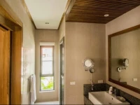 Lake view Baan Bua villas 