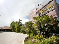 Baan Na Khon Hotel 2*