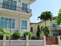 Baan Sabai Rimkhong 