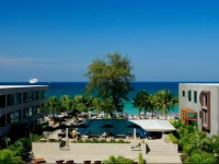 B-Lay Tong Phuket 