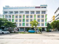 I Dee Hotel 3*