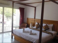 Park Eden Hotel 