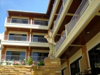 Seven Seas Hotel 
