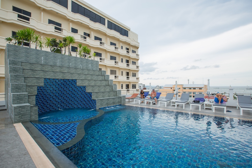 Flipper House Hotel 
