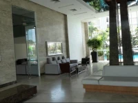 The Cliff Residence 