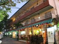 Aromdee Apartments 