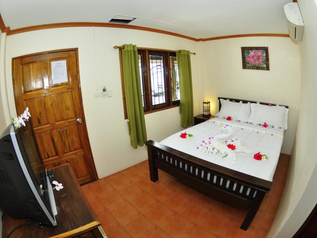 Kaya Guesthouse 