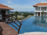Top Floor, One-Bedroom Apartment 