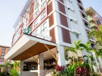 Crystal Jade Hotel 