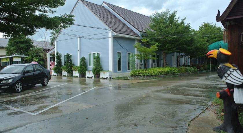 Baan Suan Resort Juree Punsuk 