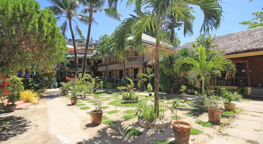 Bamboo Beach Resort & Restaurant 
