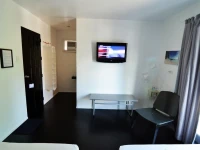 Island Nook Hotel 