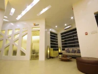 Yhotel 