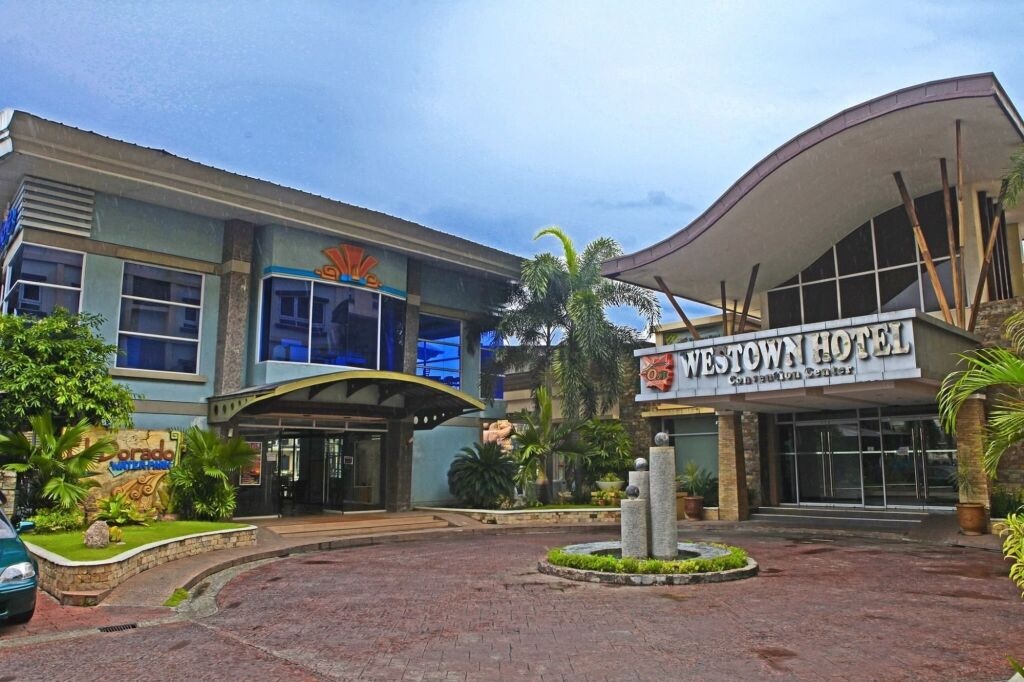 MO2 Westown Hotel Iloilo 