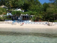 Casa de la Playa Beach Resort 