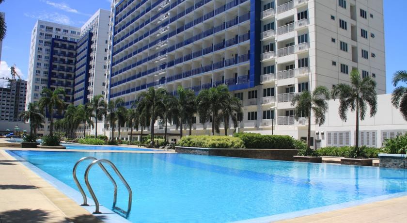 The Redbloom Suites Manila at Sea 