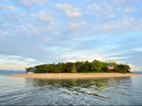 Arena Island Resort 