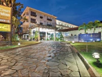 Court Meridian Hotel & Suites 