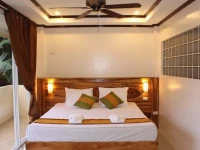 Palms Cove Resort 