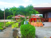 Golden Sam Resort 
