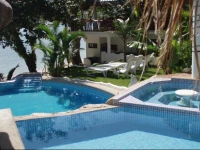 Dolphinbay Beachfront Resort 