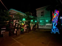 Deep Forest Garden Hotel 