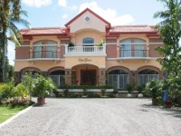San Remigio Beach Club 