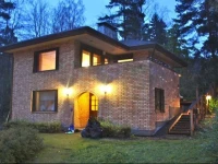 Villa Scarlet 