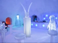 Snowman World Igloo Hotel 