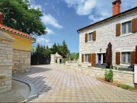 Two-Bedroom Holiday home with a Fireplace in Barban 