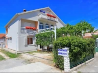Barba Guest House 