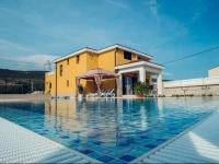 Petra Holiday Home 