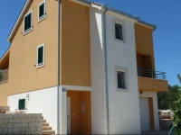 Damir Holiday Home 