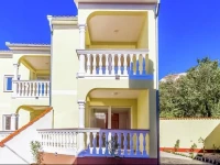 Chiara Holiday Home 