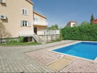 Grubine with Fireplace II Holiday Home 
