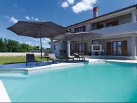 Trosti 11 Holiday Home 