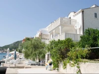 Repic Holiday Home 